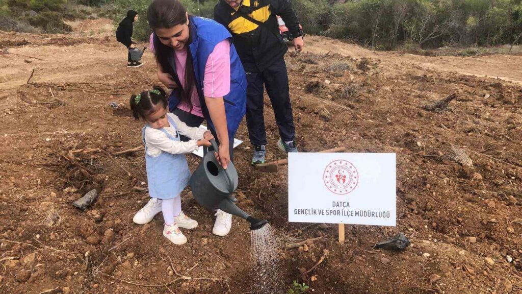 Datçada Fi̇danlar Toprakla Buluştu