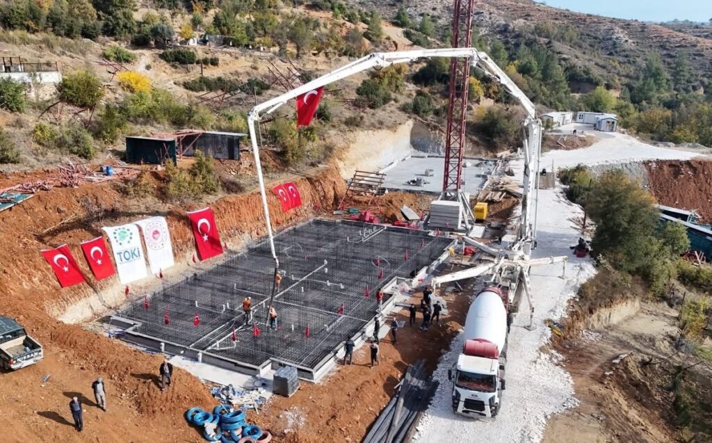 Kavaklıderede 9Uncu Toplu Konut İçi̇n Temel Atıldı
