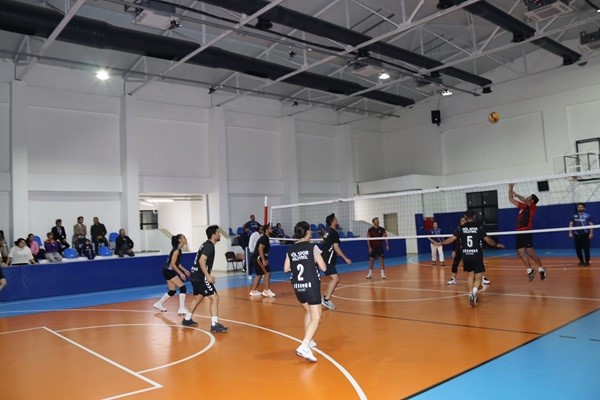 Köyceği̇zde Öğretmenler Arası Voleybol Turnuvası Düzenlendi̇