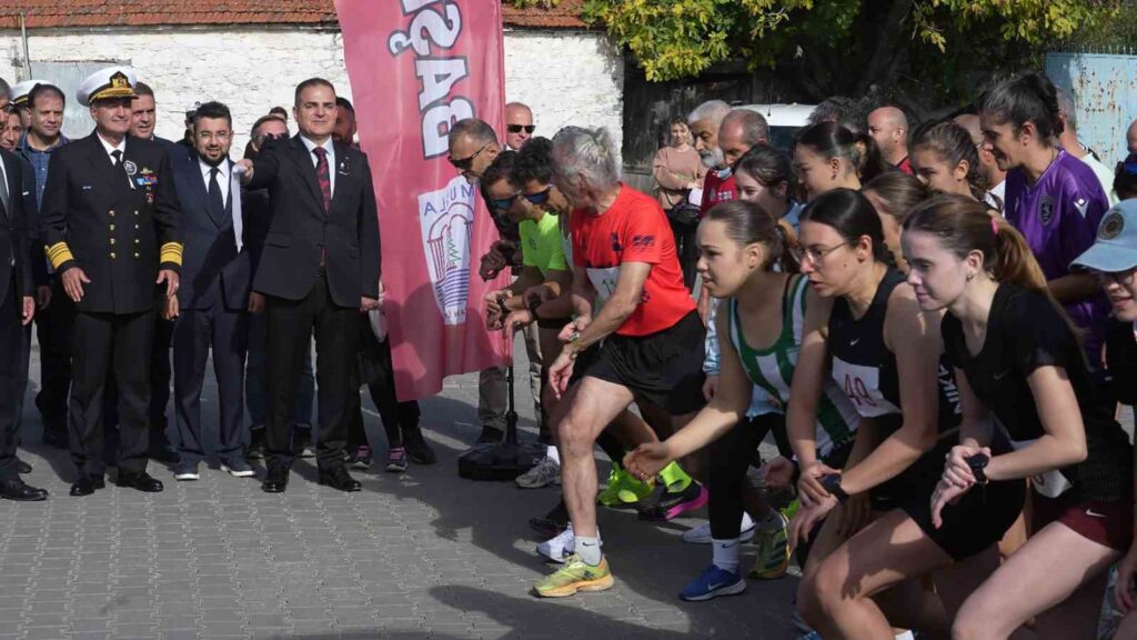 Muğlada ‘Atatürke Saygı Gençli̇k Koşusu Gerçekleşti̇