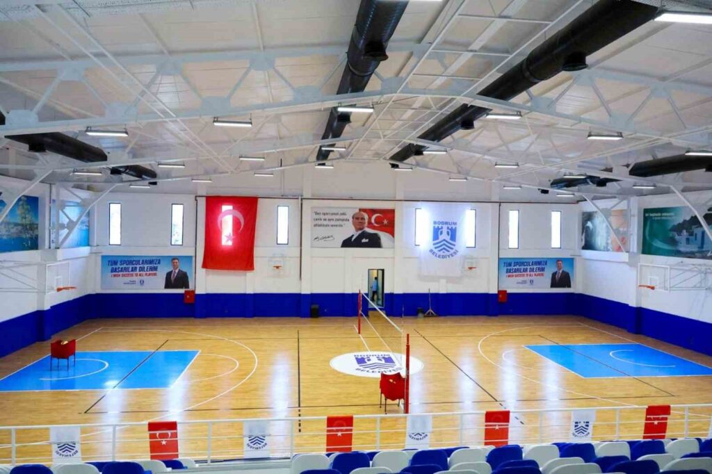 Serbay Ilıcak Kültür Ve Spor Kompleksi̇ Hi̇zmete Açıldı