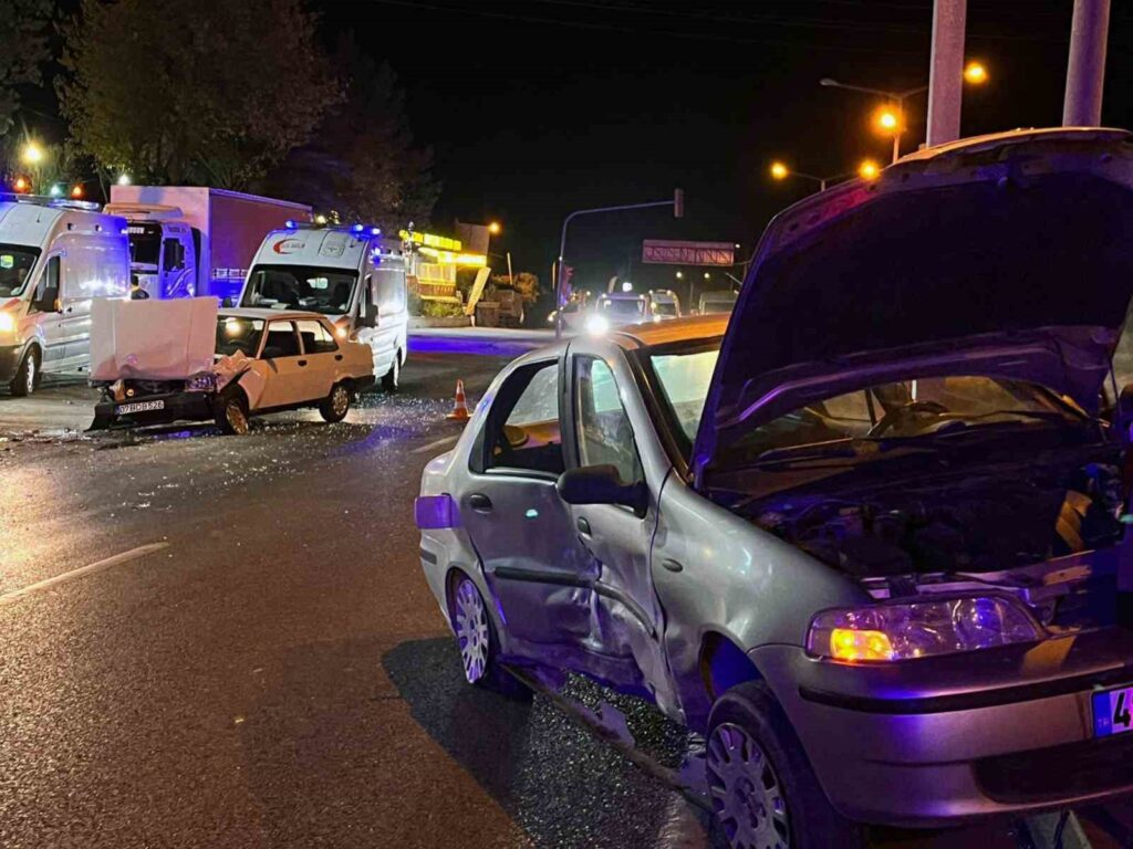Işıklarda Kazada 2 Yaralı