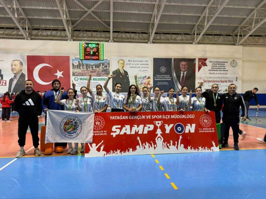 Bodrum Gündoğan hokey takımı birinci lige yükseldi