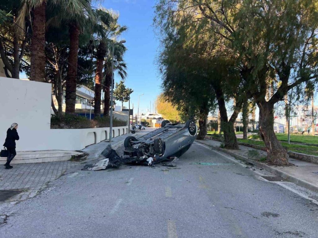 Bodrum’da takla atan araçtan burnu bile kanamadan çıktı