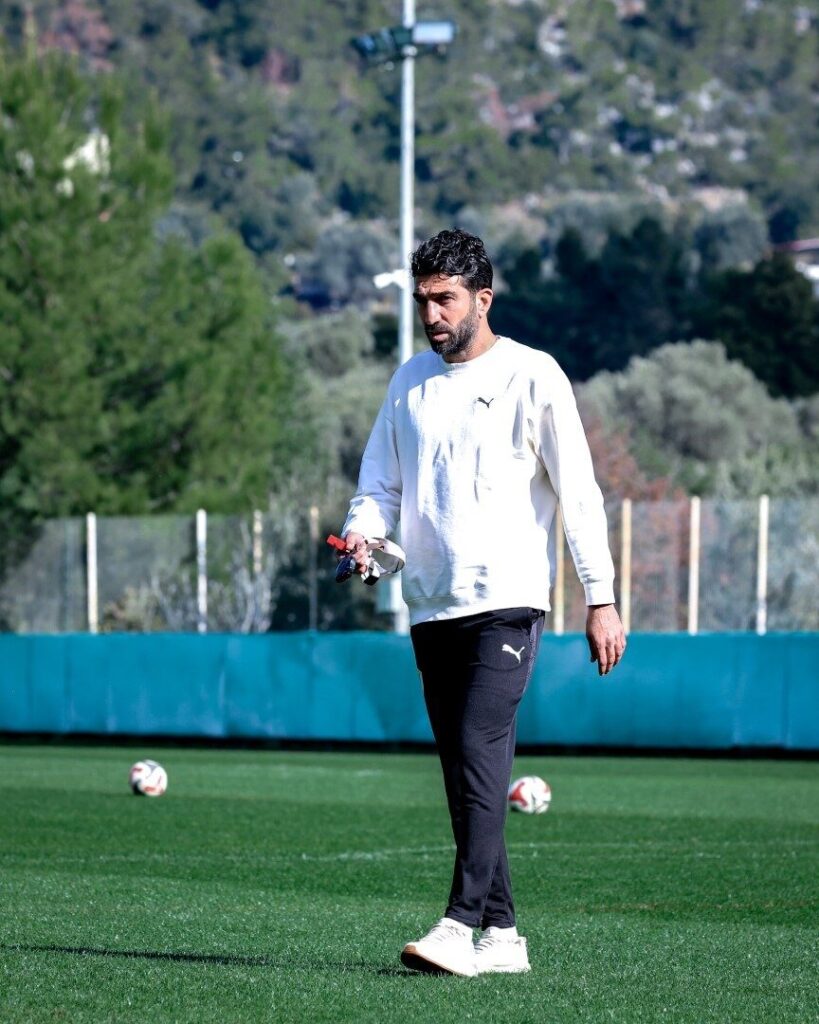 Burhan Eşer: “Devre arasında transfer arayışlarımız olacak”