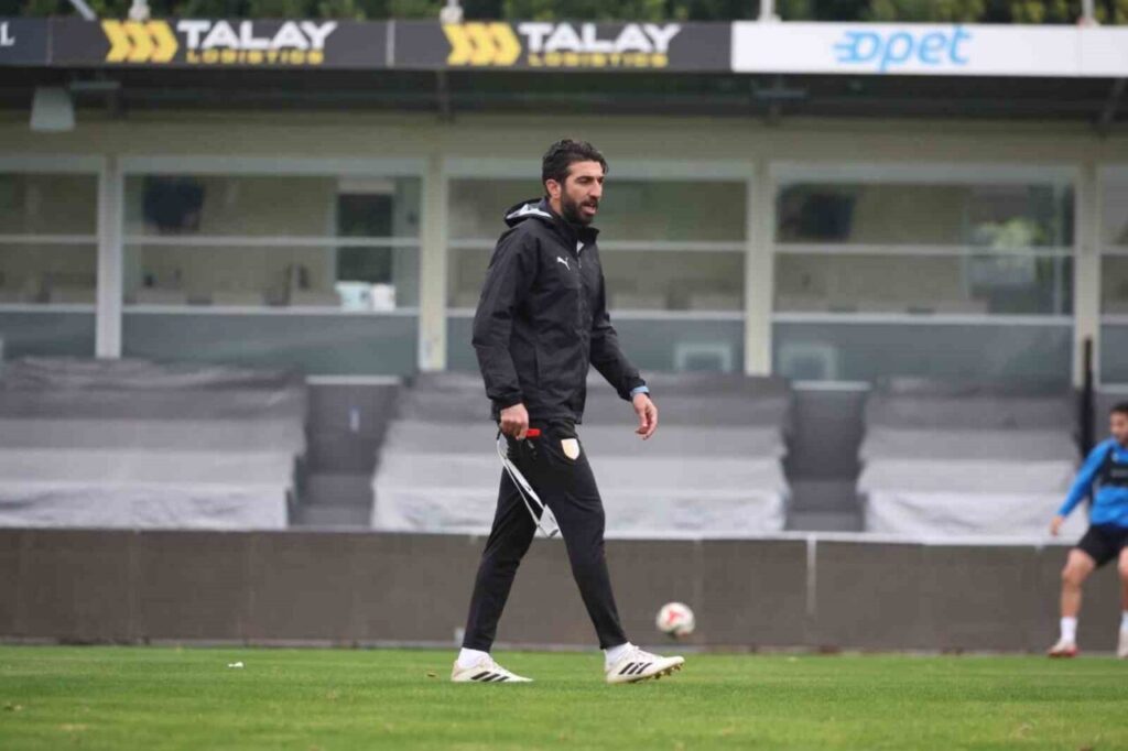 Burhan Eşer: “Zor bir mücadele olacak ancak biz de iyi oyunculara sahibiz”