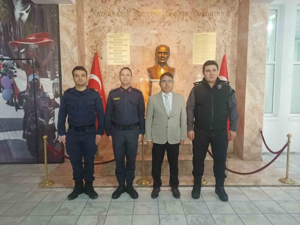 Marmari̇s Kaymakamı Kayadan Sıkı Deneti̇m Tali̇matı