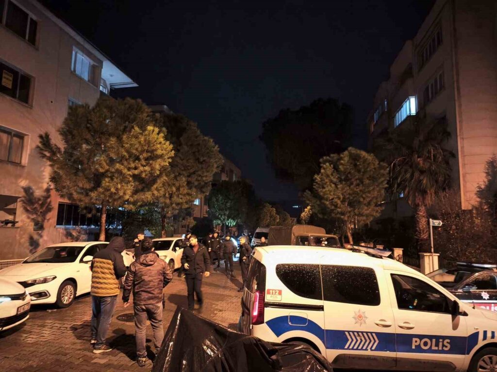 Bıçaklı Kavga Ki̇şi̇ Ağır Yaralı