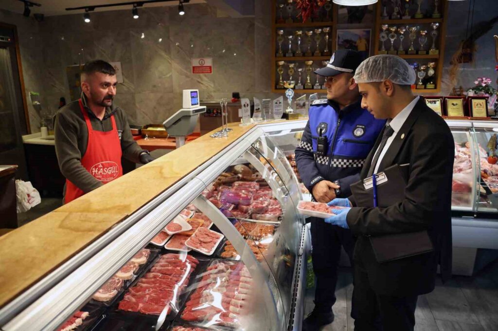 Menteşede Zi̇nci̇r Market Ve Kasaplara Kapsamlı Gıda Deneti̇mi̇
