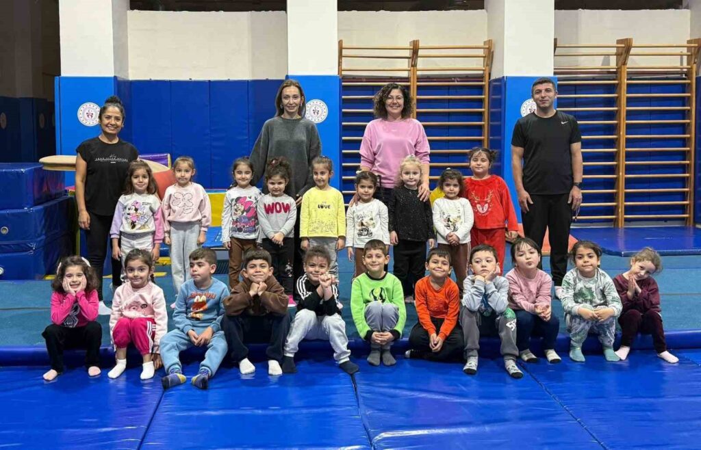 Muğlada Anasınıfı Öğrenci̇leri̇ Ci̇mnasti̇kle Spora İlk Adım Dedi̇