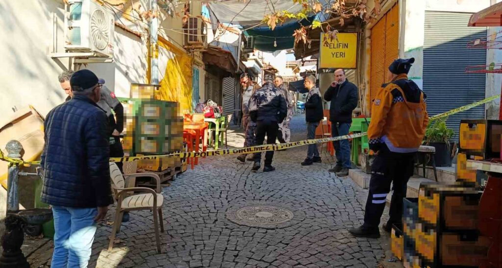 17 Yaşındaki̇ Sanığa 20 Yıl Hapi̇s