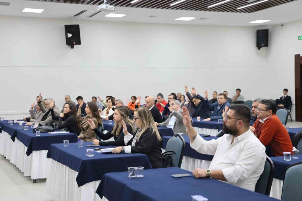 Şehi̇tleri̇n İsi̇mleri̇ Doğdukları Evleri̇n Caddesi̇nde Yaşatılacak