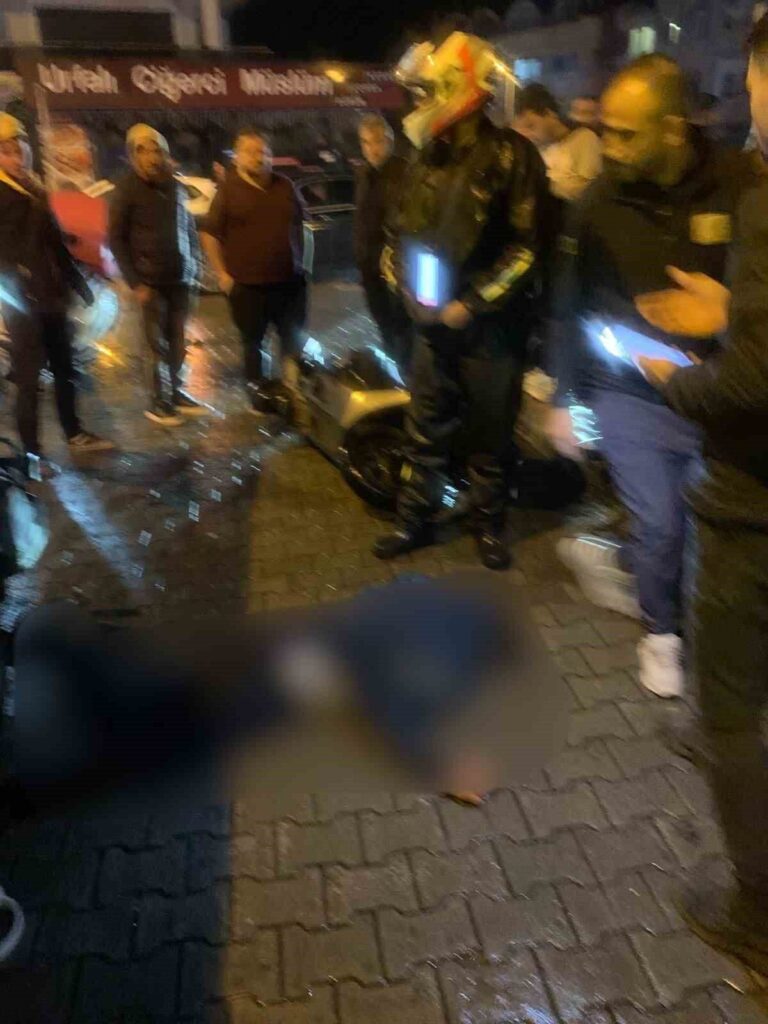 Belediye kamyonu ile motosiklet çarpıştı 1 yaralı