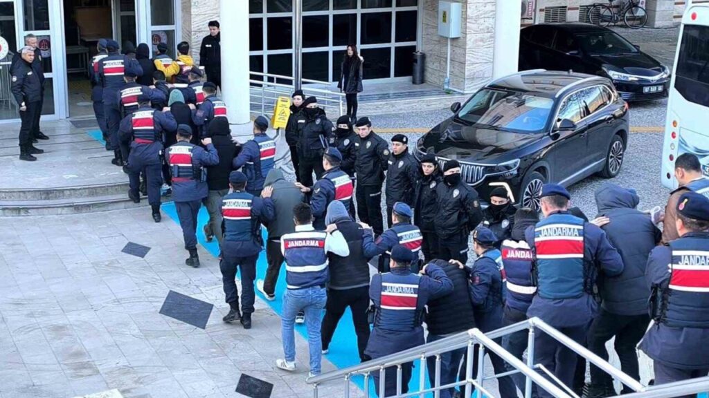 Muğla merkezli DEAŞ operasyonunda 11 şüpheli tutuklandı
