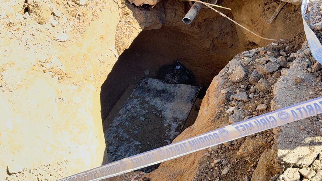 Bodrum’da Su Hattı Kazısında Lahit Bulundu