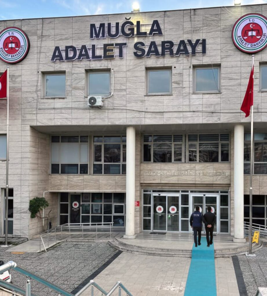Firari Emniyet Müdürü Yakalandı