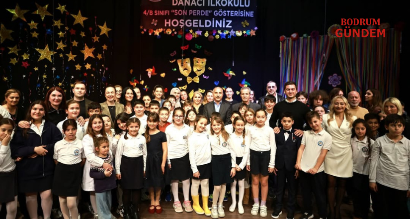 Minik Oyunculardan “Son Perde” Gösterisi