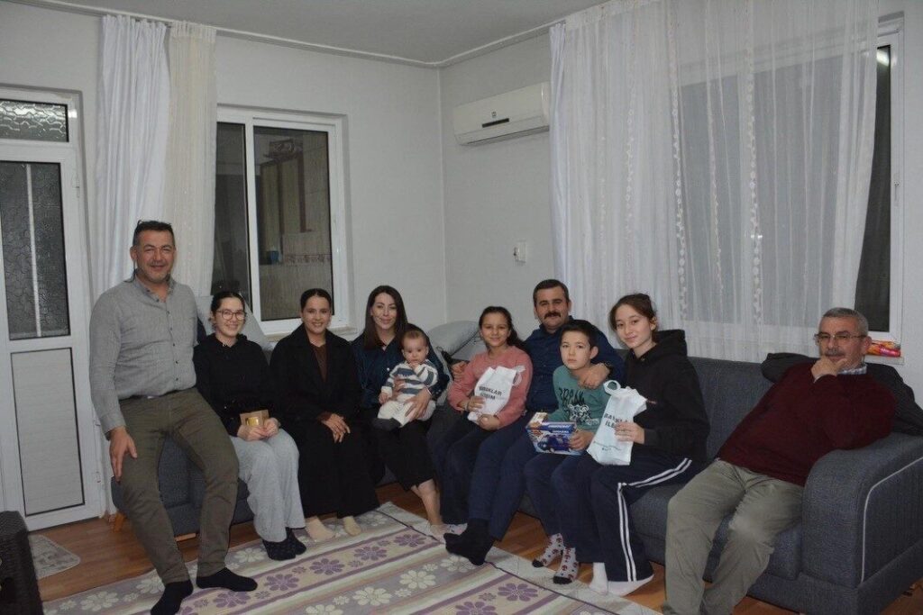 Köyceğiz Kaymakamı Kumcu, ilk iftarda Çelik ailesine konuk oldu