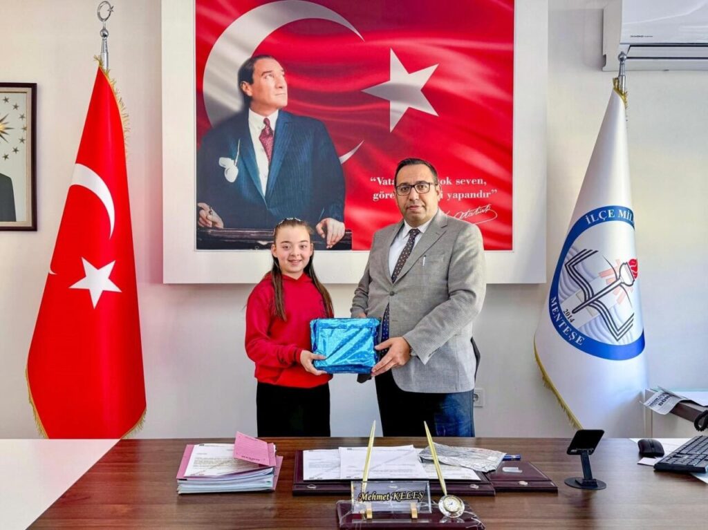 Türkiye birincisi Azra Özdemir