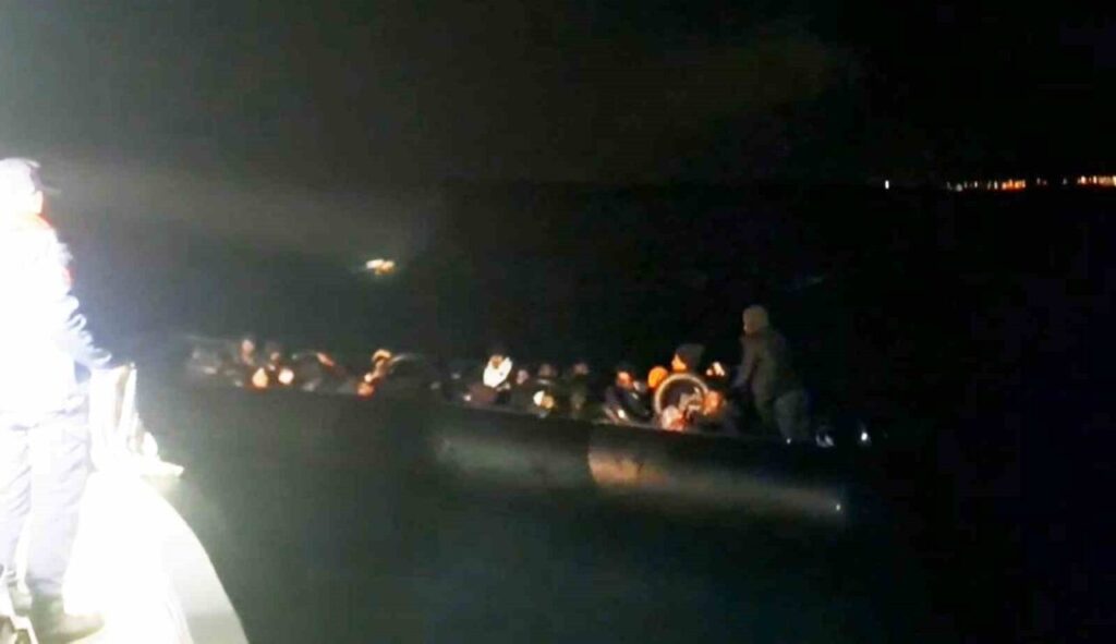 3’ü çocuk 37 düzensiz göçmen yakalandı