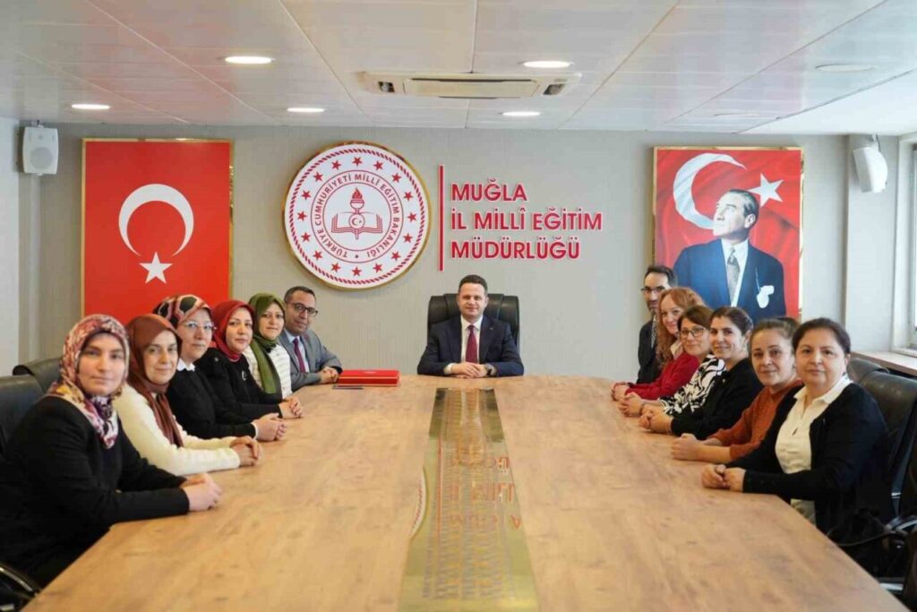 “Bayrak Sevgisi” el emeğiyle taçlandı