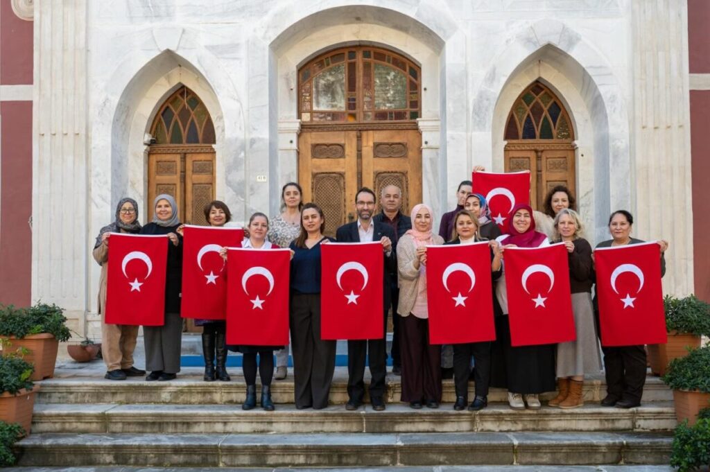 Olgunlaşma Enstitüsü’nde Bayrak Dikim Kursu tamamlandı