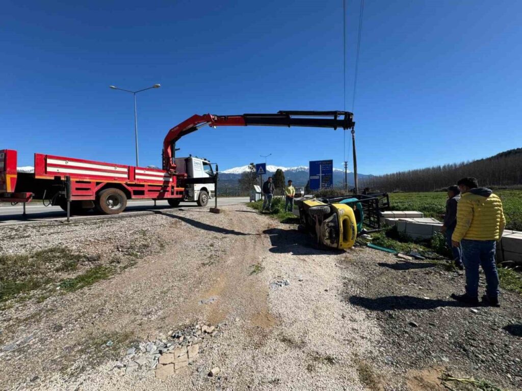 Forklift devrildi: 1 yaralı