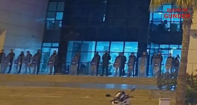 Marmaris Belediyesine Gece Yarısı Polis Operasyonu