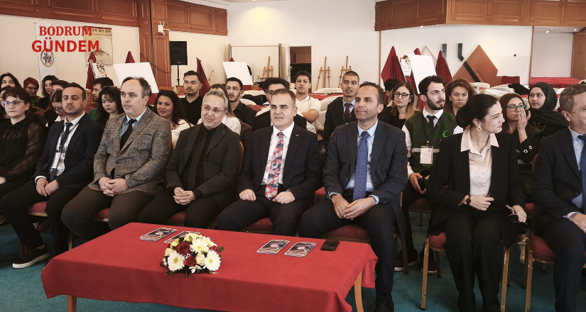 Vali Akbıyık Gençlik Çalıştayına Katıldı
