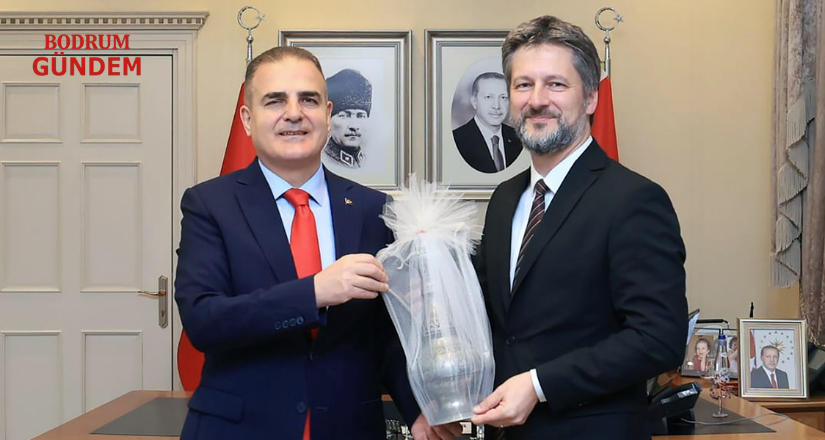 Macaristan Büyükelçisi Viktor Matis’ten İdris Akbıyık’a Veda Ziyareti