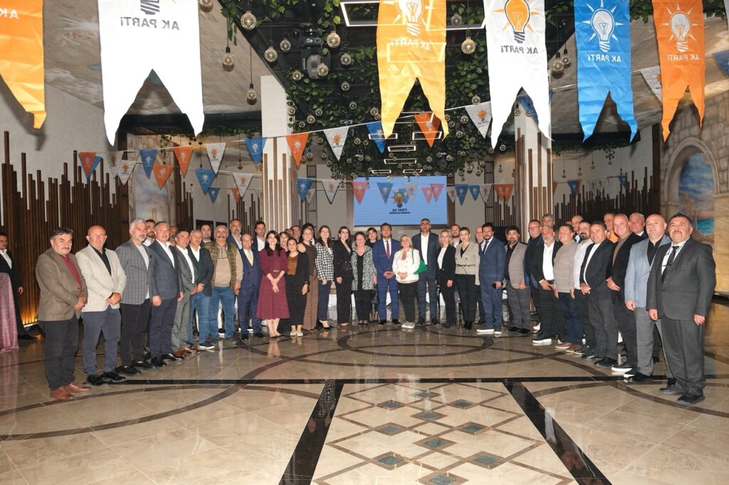 Ak Partililer Tanışma ve İstişare Toplantısında Buluştu