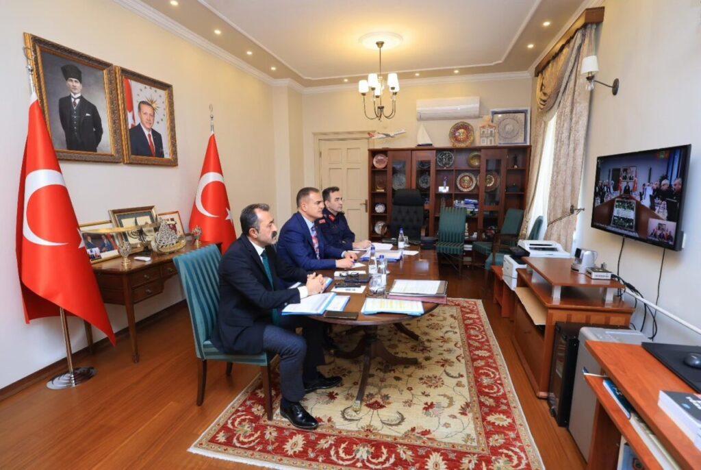 Vali Akbıyık, Güvenlik Toplantısına Katıldı