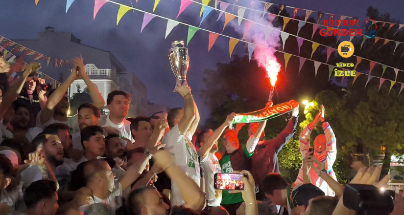 Muğlaspor kupa ile evine döndü