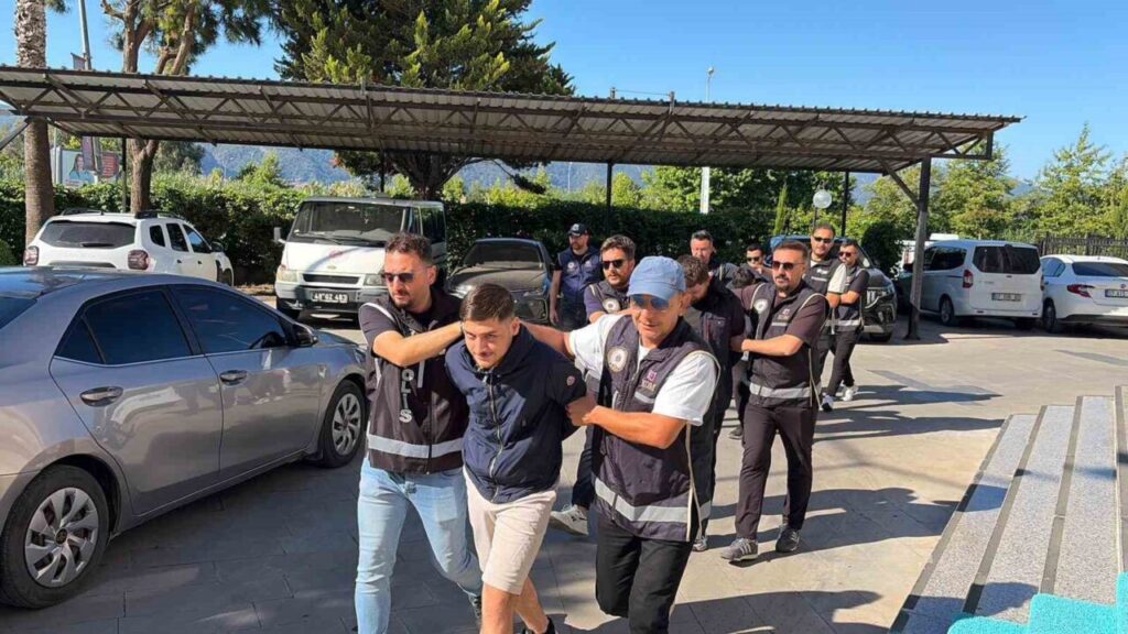 Başkan Karaca’ya silahlı saldırı soruşturmasında 5 kişi adliyede sevk edildi